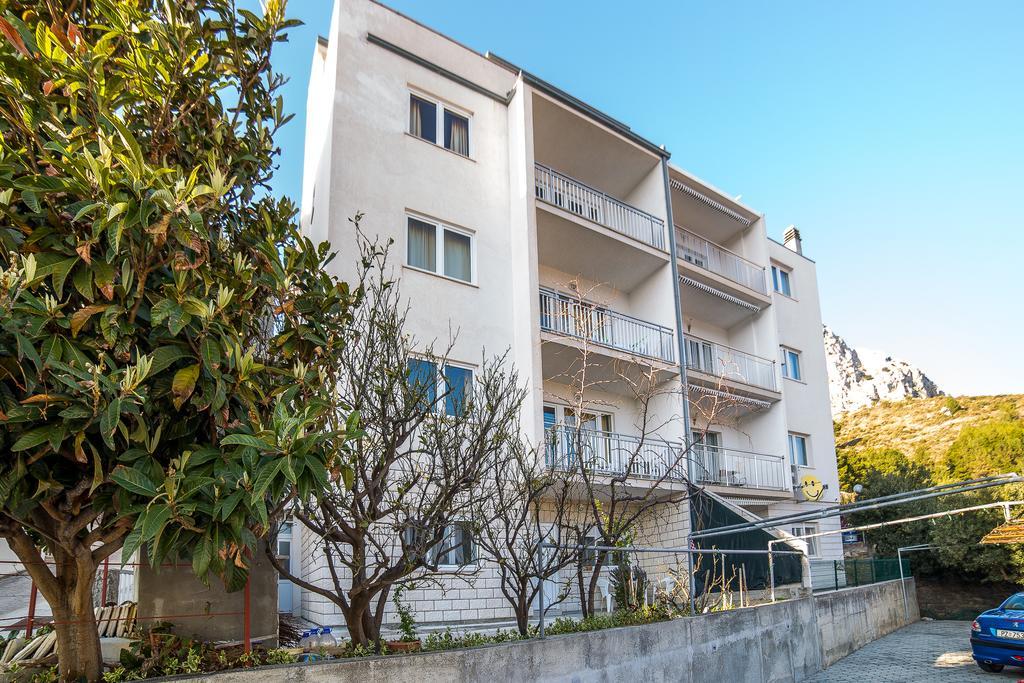 Apartments Maria Duće エクステリア 写真